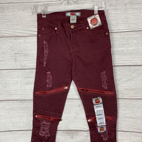 NWT Tomomi Tso  Slim fit distressed Jeans - Picture 1 of 14